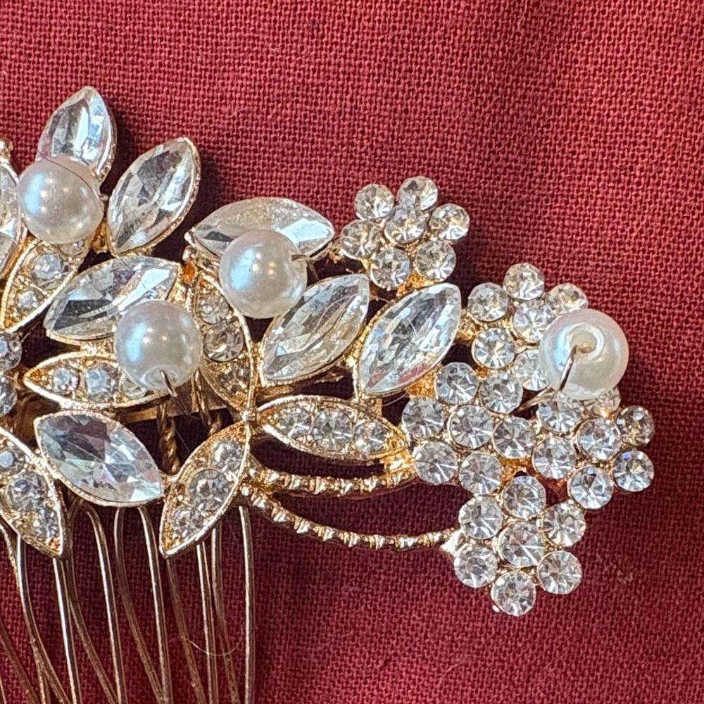 Luxury Bridal Crystal Pearl Hair Comb - Picture 3 of 6